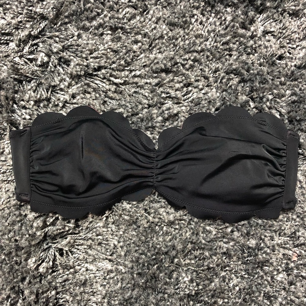 Strapless swim top